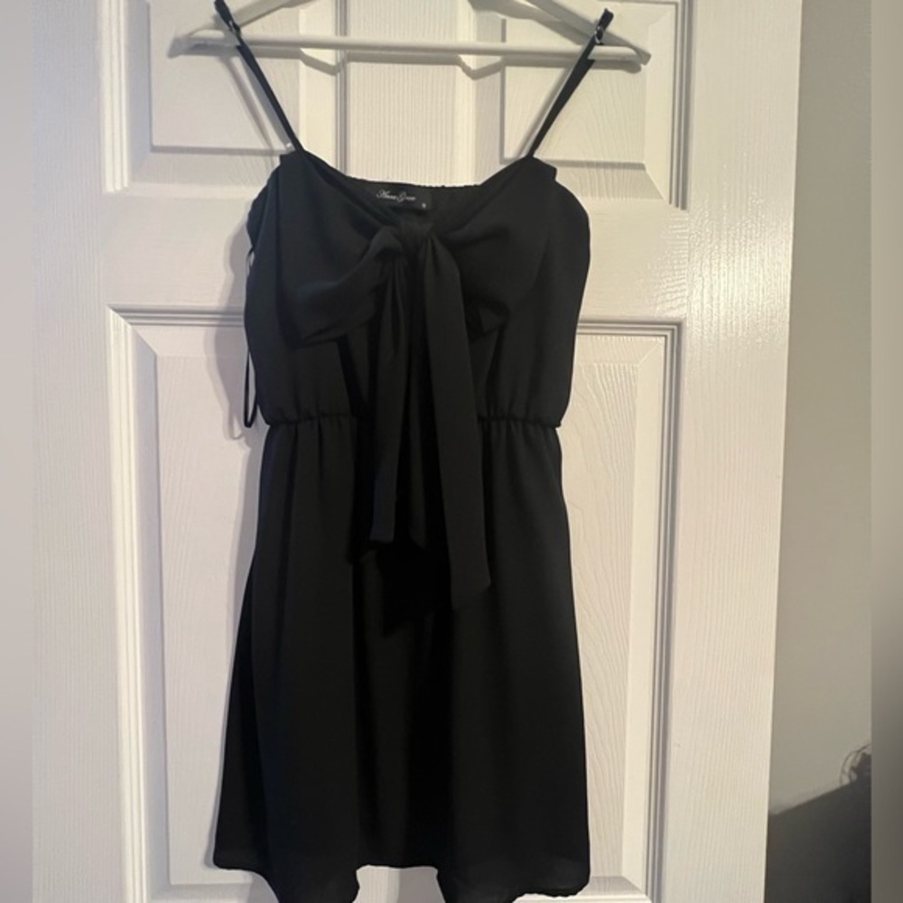 Anna Grace black bow dress size small
